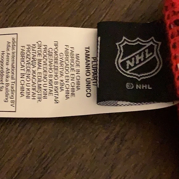 🏒🥅⛸Chicago Blackhawks Adidas Red Culture Head Logo Cuffed Knit Hat🏆⛸🏒 - Picture 4 of 8